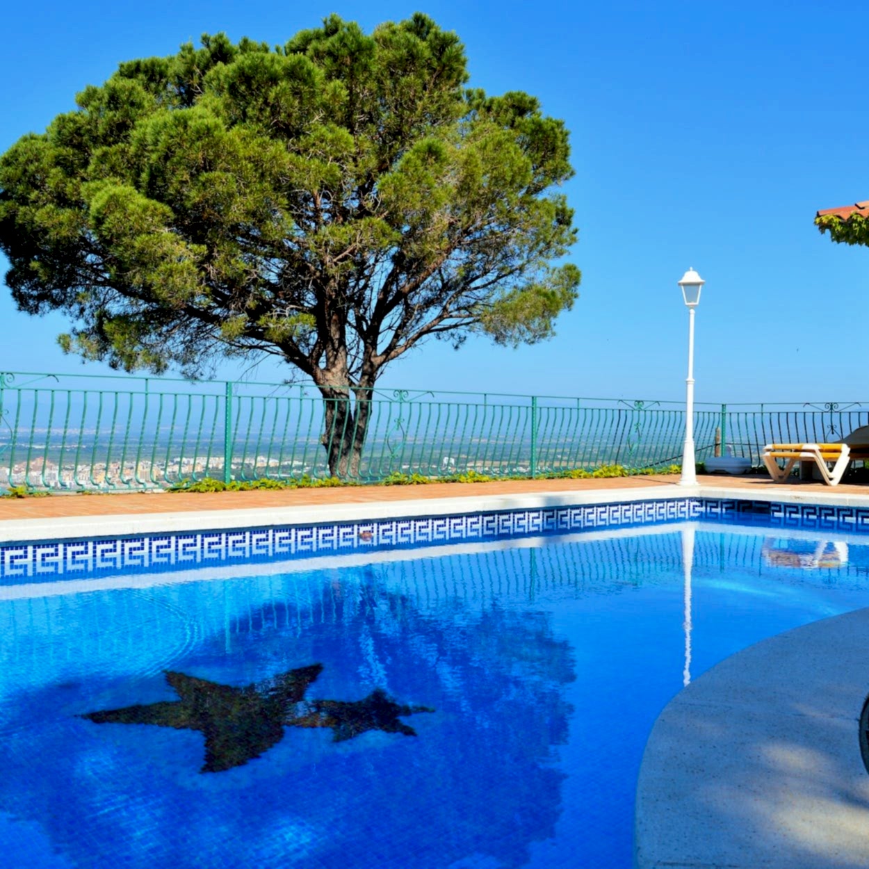 pool poolside relaxation swimming pool
